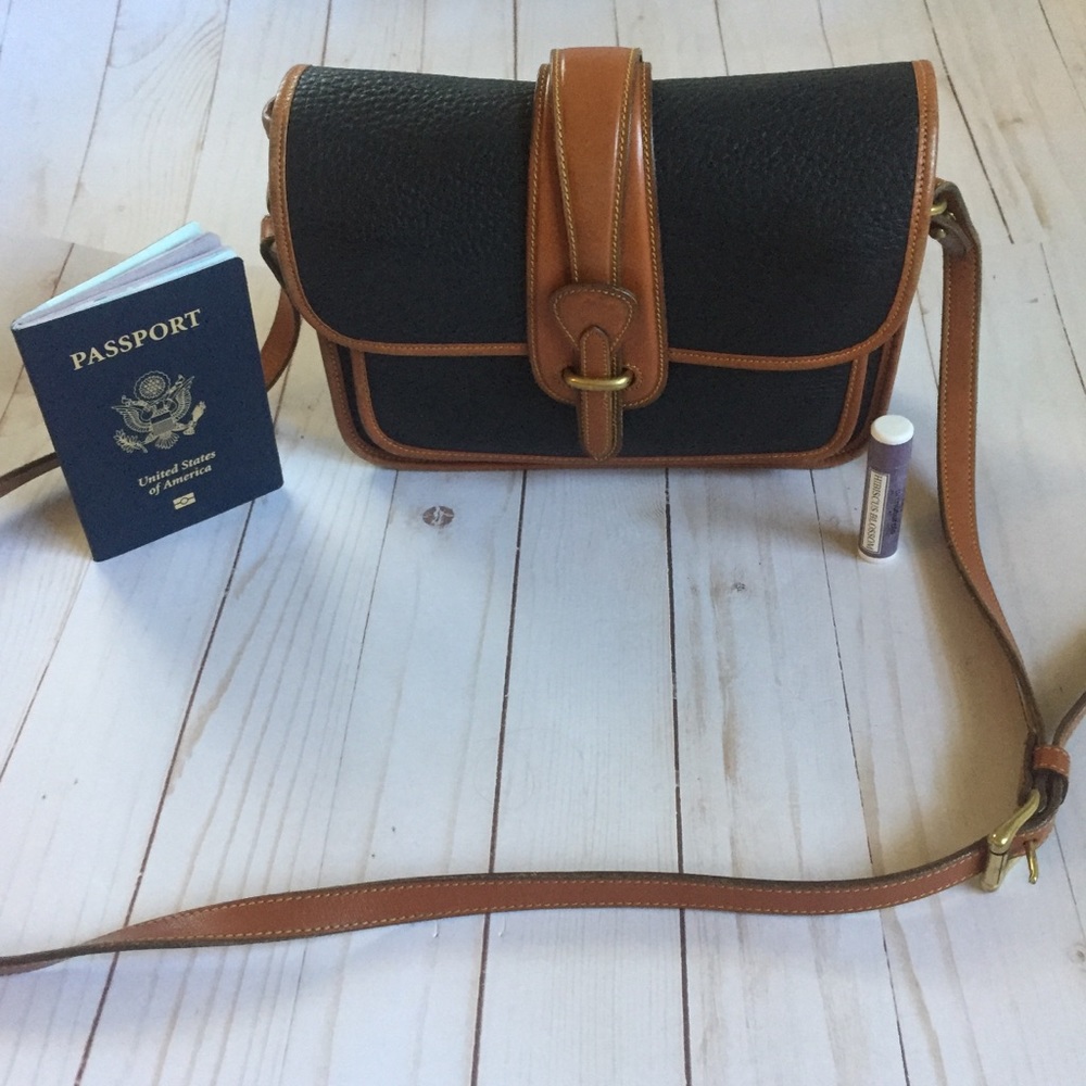 Dooney & Bourke satchel purse